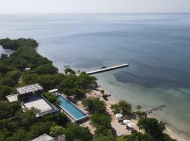 SABAI Beach Hotel，位于巴尔的带泳池的酒店