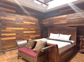 Grand Amazon Hotel，位于南邦的酒店