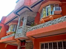 TAGAYTAY TOWNHOUSE for Daily Rent