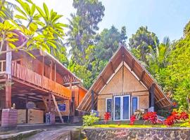 Rejeng Bungalow Near Gangga Waterfall Lombok，位于Luk的酒店