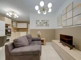 Bright & Airy 2BR home Close to Valletta & Sliema