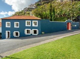 Calheta Beach House T2，位于卡列塔的酒店