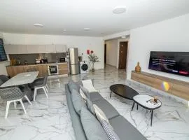 New Corner Spacious Apartment 2B