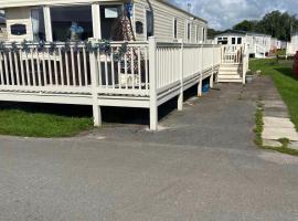 Haven Lakeland Caravan Hire in the Lake District，位于Flookburgh的酒店