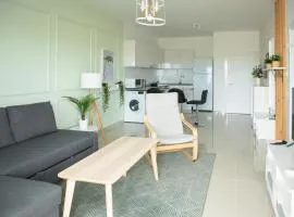 Spacious One Bedroom Apartment in Caesar Resort & SPA, Long Beach