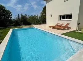 Spacieuse villa à Apt avec piscine privée