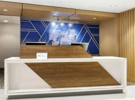 Holiday Inn Express Dallas Market Center by IHG，位于达拉斯达拉斯拉夫菲尔德机场 - DAL附近的酒店