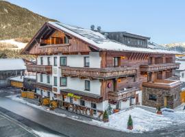 Hotel Alpenstolz，位于米德尔斯的酒店