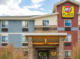 My Place Hotel-Redding, CA，位于雷丁的酒店