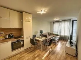5 min from the Airport