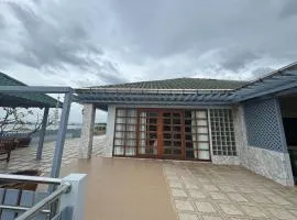 At home Sriracha Sea view