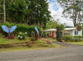 Blue Morpho Lodge，位于Bajos del Toro的酒店