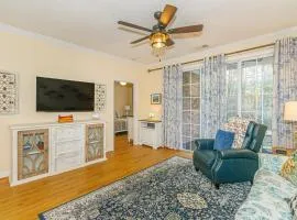 Cozy 2BR at Barefoot! Perfect for 4! Unit 414