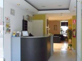 HOTEL CASA REAL tacna 2，位于塔克纳的酒店