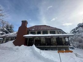SamaSama Lodge Hakuba，位于白马村的山林小屋