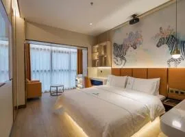 Dequan Luxury Hotel Beijing CBD Jingguang Center Store