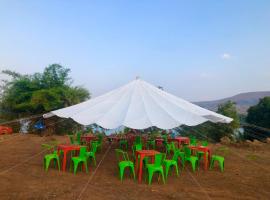 Liat Farm Tent camping In Nashik，位于纳西克的露营地