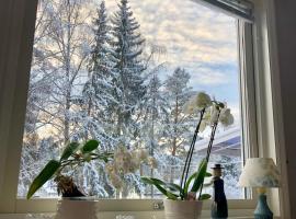 Cozy room surrounded by nature，位于法伦的酒店