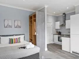 BridgeCity Glamorous studio Free Parking in Maidstone Town