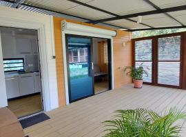 Les Maripas T2，位于Rémiré的酒店