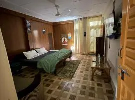 Mountain Breeze Homestay Meclo