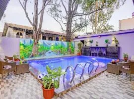 Alaya Stays 4 BHK with Poolside Gazebo & Garden - Villa Nest