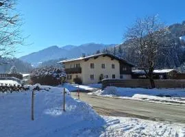 Apartmenthaus Thussn, Ski slope & gondola lift, hiking & MTB,