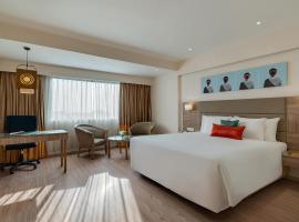 Hotel Pacefiic Suites Near Delhi Airport，位于新德里的酒店