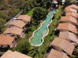 La Belle Resort Lago Azul，位于尼西亚弗洛雷斯塔的酒店