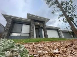 Enchanting Griffin Retreat Memorable Stay Awaits