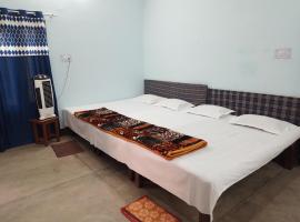 Awadh Nikunj Homestay，位于Ayodhya的酒店