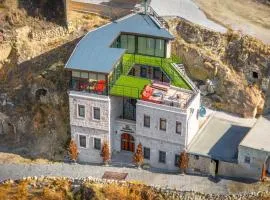 Belenus Cave House