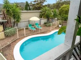 3BDRM Bayside Family Retreat with Pool with Pool & Games Room