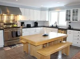 Trailside Village #3 - Slopeside 1BR with Hot Tub and Sauna, Ski In Ski Out with Ski Rental Deals