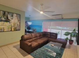 Cozy Accommodations - Abbey Hope View，位于Cassia Park的酒店