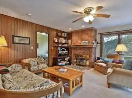 Cozy Vermont House Near Ski Resort, Bridgewater and Woodstock, Private