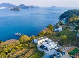 Geoje Star Marine Pool Villa