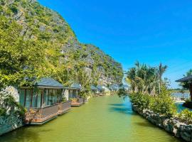 Athena Premier Resort Ninh Bình，位于宁平的度假村