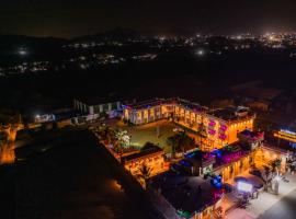 Hotel Royal Paradise，位于Bīr的酒店