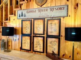 Rustic 5 Bedroom Gorge River Resort