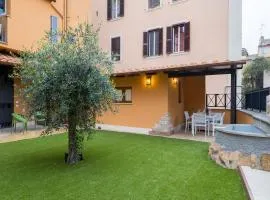 The Best Rent - Peaceful oasis with garden and Jacuzzi near the Colosseum