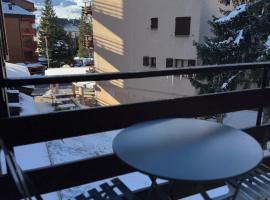 Céntrico apartamento con vistas en Formigal - Entrada 24h sin llaves，位于福米加尔的酒店