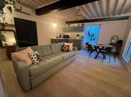 Appartement privé rose，位于Vinzieux的酒店