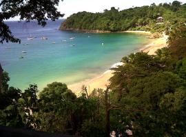 Castara Bliss Vacation Apartments Tobago，位于Castara的低价酒店