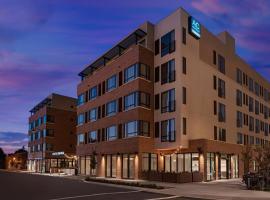 AC Hotel by Marriott Santa Rosa Sonoma Wine Country，位于圣罗莎的酒店