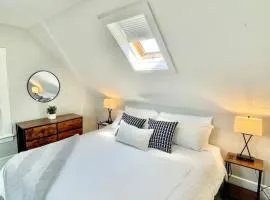 Downtown Portsmouth 2 Bedroom 2 King Beds