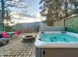 Mtn-View Gem with Deck and Hot Tub in Tannersville