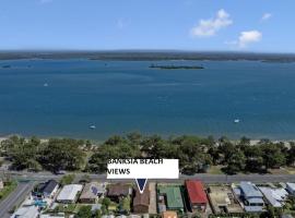 Banksia Beach Views!，位于Banksia Beach的别墅