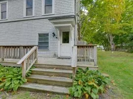 Walk to Harbor: Pet-Friendly Apt in Sorrento!