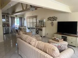 Osprey 3BR Beach House close to minutes from East Hampton and Montauk